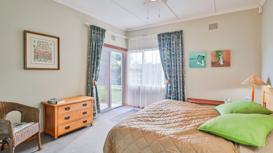 4 Bedroom Property for Sale in Kingfisher Creek Western Cape